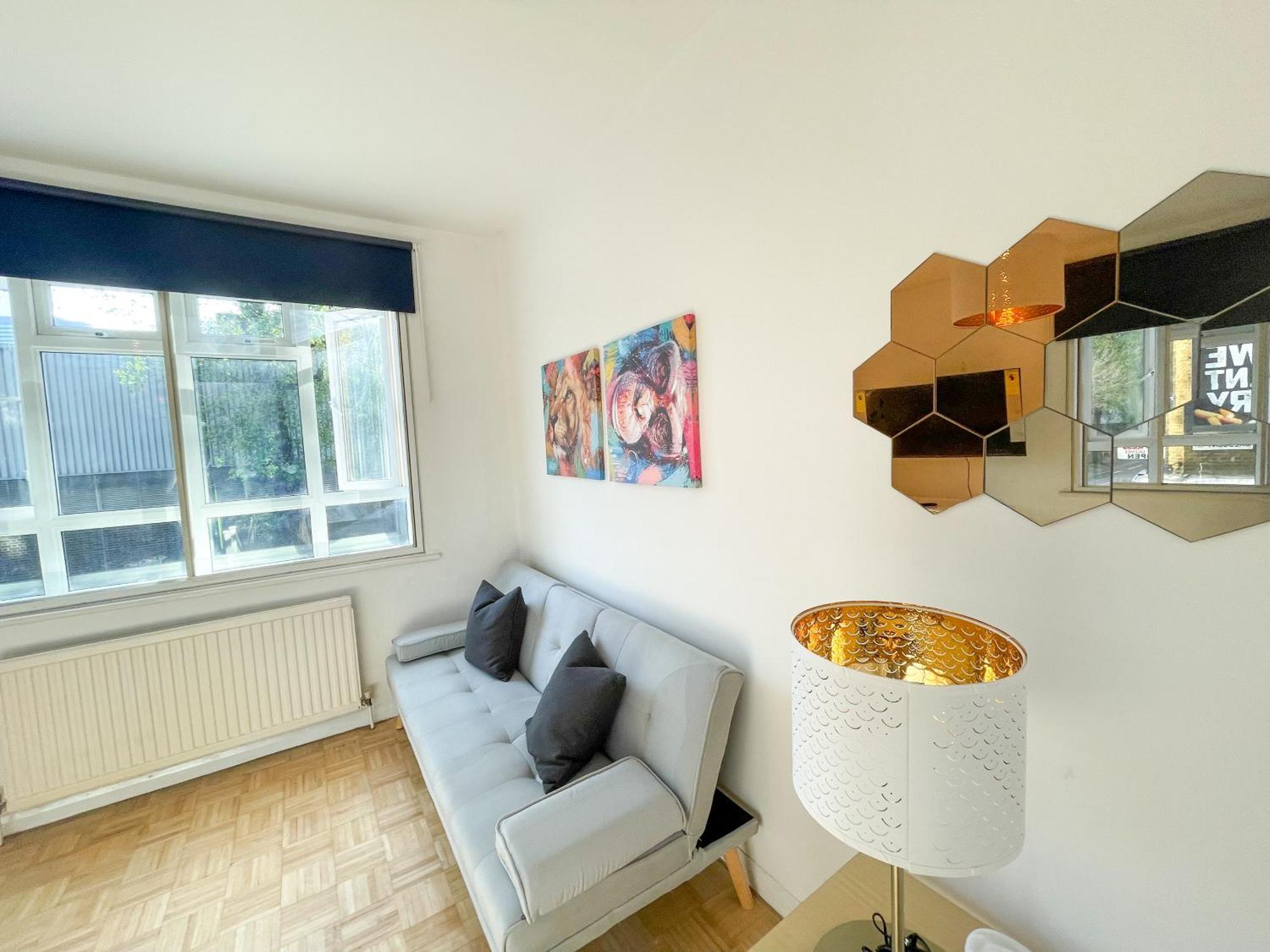 Flat F, 266 Bethnal Road Апартаменты